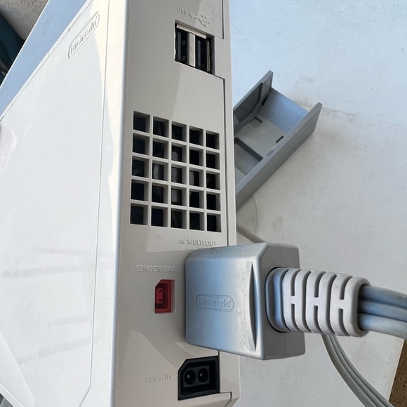 Nintendo Wii White - Picture 8 of 8